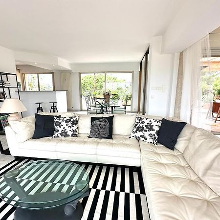 Panoramic Sea View Penthouse With Jacuzzi And 450 Sqm Terrace Daire Antibes Dış mekan fotoğraf