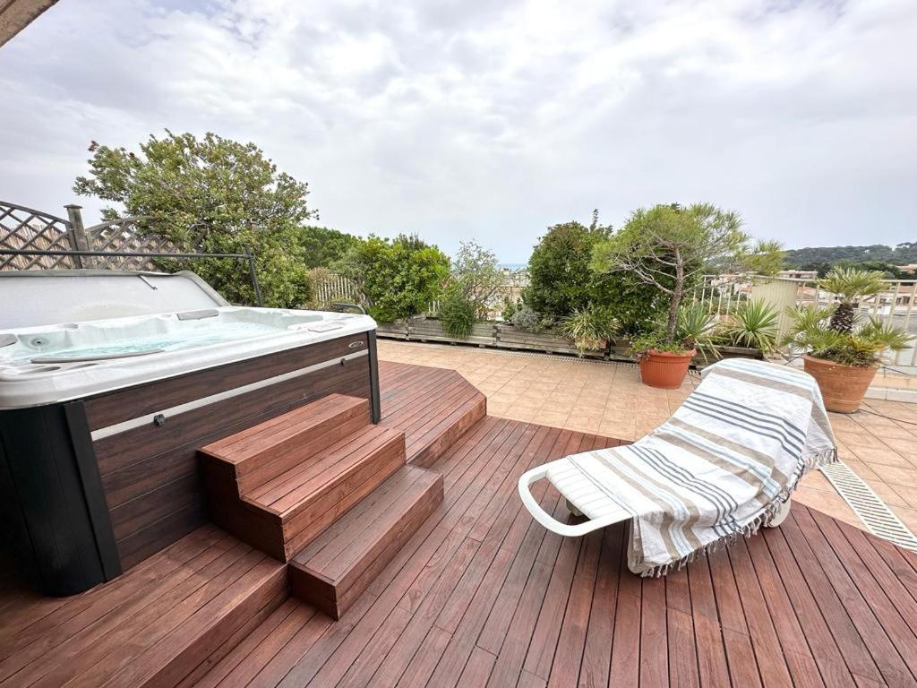 Panoramic Sea View Penthouse With Jacuzzi And 450 Sqm Terrace Daire Antibes Dış mekan fotoğraf
