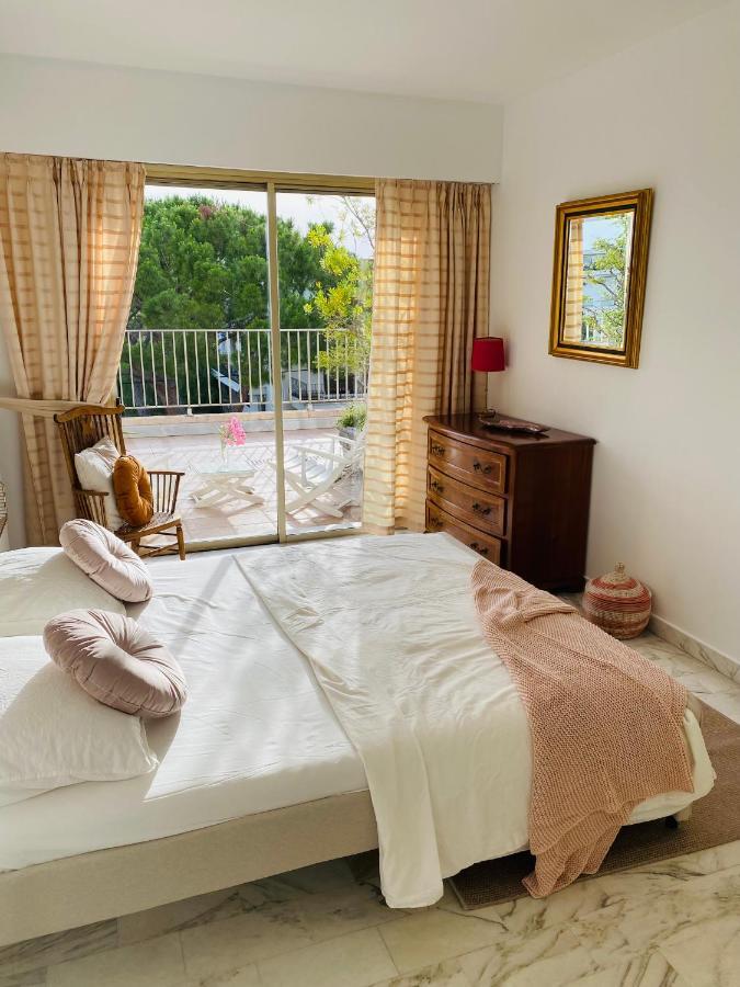 Panoramic Sea View Penthouse With Jacuzzi And 450 Sqm Terrace Daire Antibes Dış mekan fotoğraf